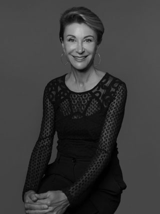 SONYA DOVE