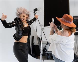 Image for Custom: Expert in Focus: Photoshoot